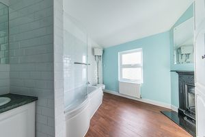 BATHROOM- click for photo gallery